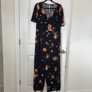 Flowy Torrid Floral Romper/Jumpsuit Size 1